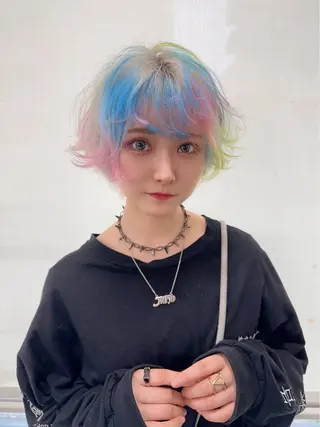 ショート カラー 新宿店長 🦄ブリーチYUGOのヘアスタイル