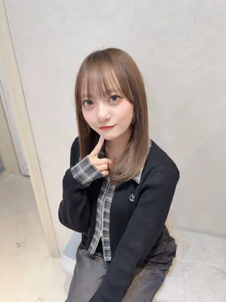 セミロング ハイトーン/アレンジ かなで⊹ ࣪ ˖⟡のヘアスタイル