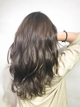 セミロング カラー _WHITE+ 南海難波店のヘアスタイル