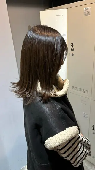 セミロング カラー うる艶カラー ✨🧸KOTAROのヘアスタイル