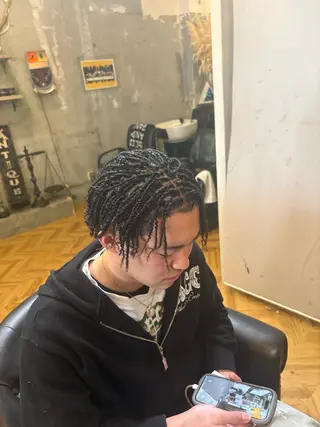 メンズ コーンロウ/ ブレイズ　大田竜也のヘアスタイル