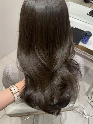 ロング カラー ヘアアレンジ 🤎小顔レイヤー /ベージュ🤎友香のヘアスタイル