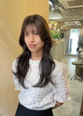 ロング 透明感カラー 🦋AYAのヘアスタイル