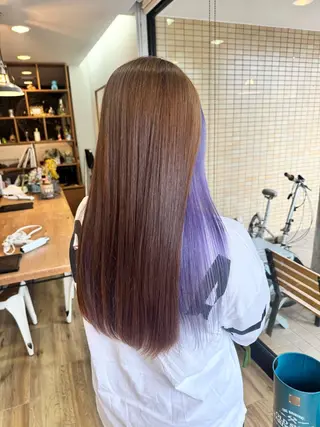 ロング カラー ツキダテ ユイのヘアスタイル