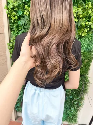 ロング カラー 切りっぱなしボブ/ 艶カラー/綾莉のヘアスタイル