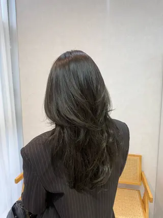 ロング 山内 都弥のヘアスタイル