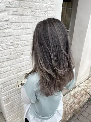 ミディアム バレイヤージュ 隅中秀弥のヘアスタイル