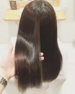 ロング ツヤ髪専門美容師 桑原 和誠のヘアスタイル