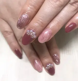 ネイル ネイルリボン 受付スタッフのネイルデザイン