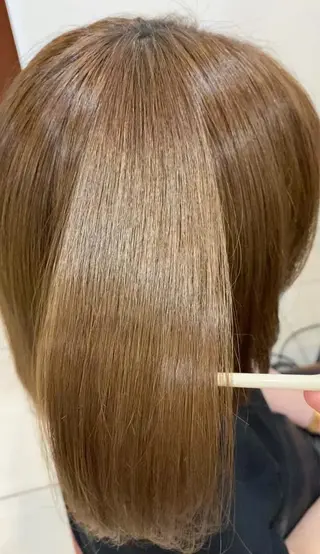セミロング あやめ【顔まわり/レ イヤー/柔らかカラ】のヘアスタイル