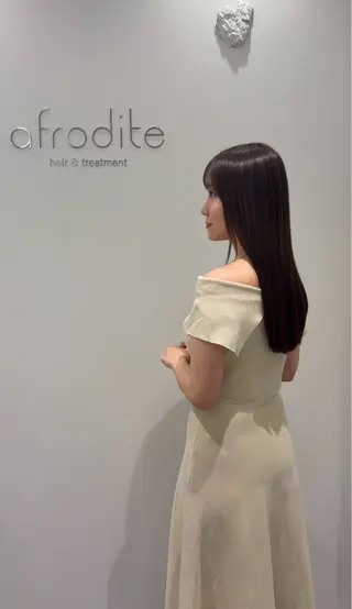 ロング 山岡 翔冴のヘアスタイル