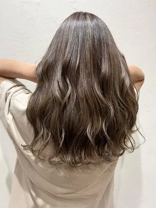 セミロング カラー mana .のヘアスタイル