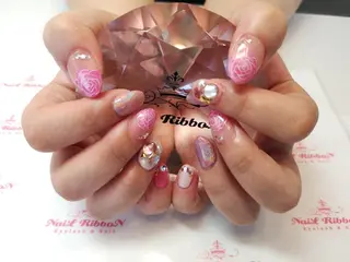 ネイル ネイルリボン 受付スタッフのネイルデザイン