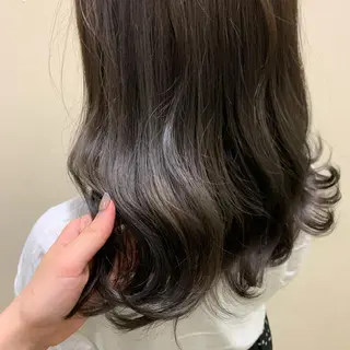 ミディアム カラー ayaka 縮毛矯正レイヤーのヘアスタイル