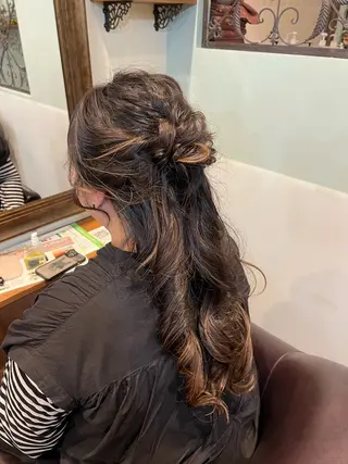 ヘアアレンジ PINOT梅田 MOKAのヘアスタイル
