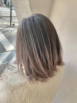 ミディアム バレイヤージュ 隅中秀弥のヘアスタイル