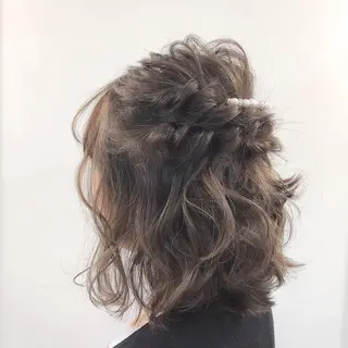 ミディアム ヘアアレンジ 塩崎 春香のヘアスタイル