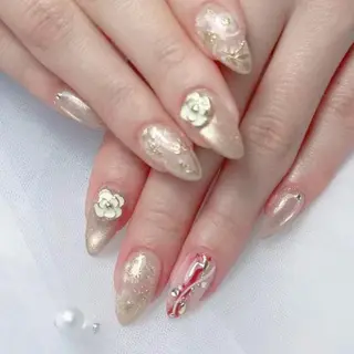 ネイル queensnail 🧸mikaのネイルデザイン