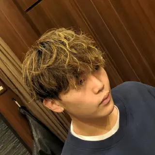 ミディアム 浅沼 響のヘアスタイル