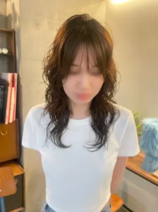 ロング パーマ 韓国タッセルカット レイヤーカットのヘアスタイル