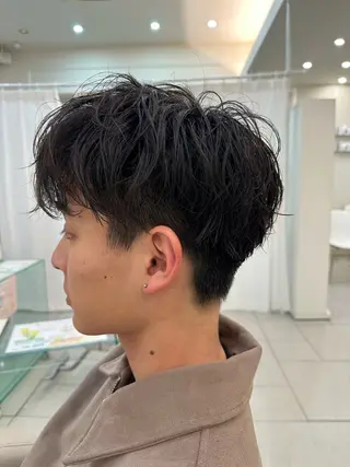 メンズ メンズ特化/メンズ パーマ/ハイトーンのヘアスタイル