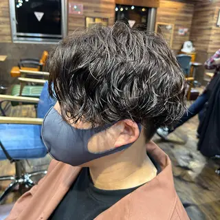 ショート パーマ メンズ ツイスパ/メンズ特化 🦋𝑺𝑶𝑵𝑬のヘアスタイル