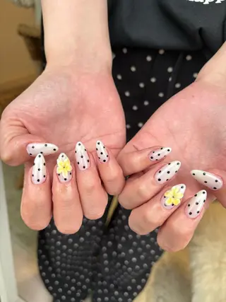 ネイル 手描き🌸ニュアンス monny nailのネイルデザイン