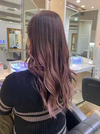 ロング カラー Ashanti 磯崎のヘアスタイル