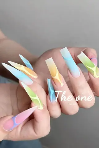 ネイル Theone栄店 田口のネイルデザイン