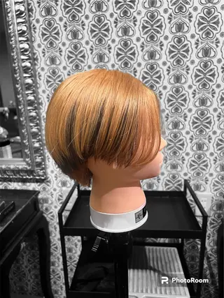 ショート メンズ PON　ハイトーン ショートカット心斎橋のヘアスタイル