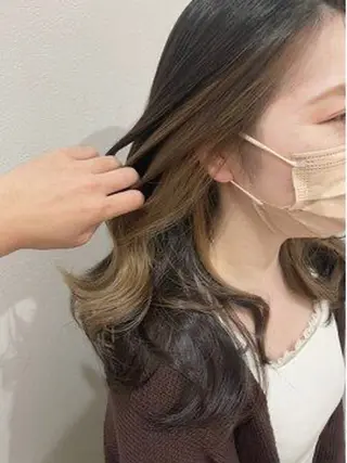 カラー 吉岡 茉穂のヘアスタイル