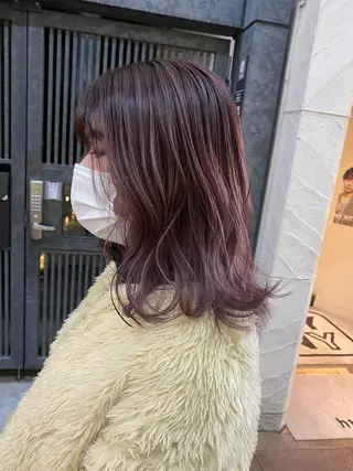 ミディアム ウルフカット/吉村 桃子のヘアスタイル
