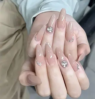 ネイル Queens テイのネイルデザイン