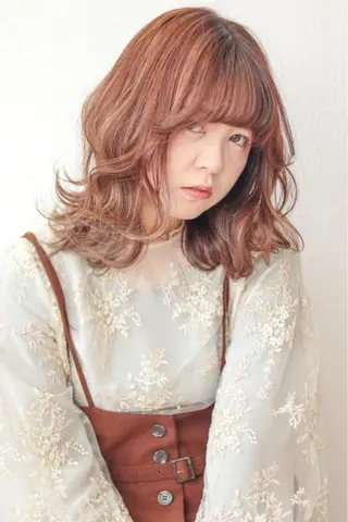 ミディアム カラー 山内 悠のヘアスタイル