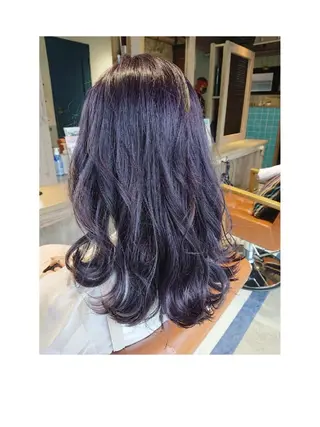ロング カラー alushe 岡 陽子のヘアスタイル