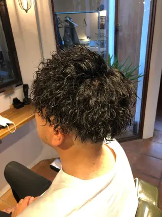 ショート パーマ メンズ 冨士川 英樹のヘアスタイル