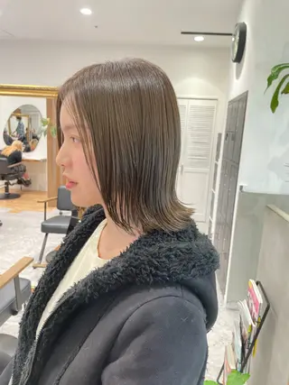 ミディアム カラー 矯正パーマ、ベージュ ボブカット🫧のヘアスタイル