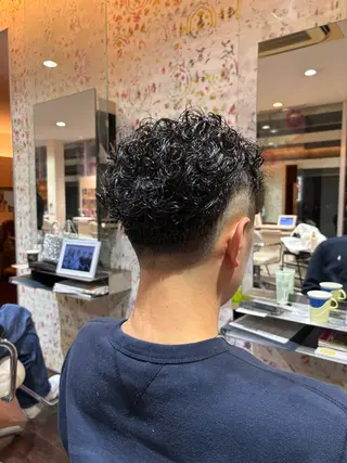 ショート パーマ 杉下 愛純のヘアスタイル