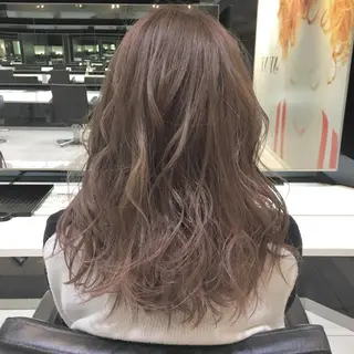 セミロング 艶髪 森田/嵩士のヘアスタイル