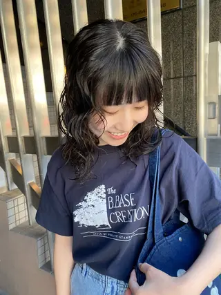ミディアム 薄暮 マツイ レンのヘアスタイル