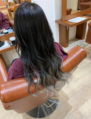 ロング カラー brace立花 ✂︎ 吉田 茉由のヘアスタイル
