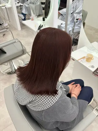 ミディアム カラー 佐藤 琳のヘアスタイル