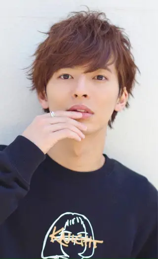 ショート カラー メンズ 根津、表参道2店舗 店長　内見 加瑞磨のヘアスタイル