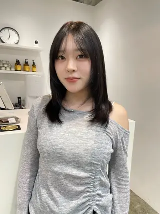 ミディアム 𝘚𝘶𝘻𝘶 𓂃𓈒𓏸のヘアスタイル
