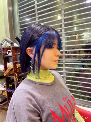 ショート カラー 赤松 孝亮のヘアスタイル