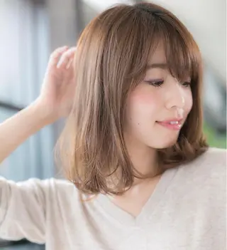 ミディアム カラー 𓏸𓈒𓂃早坂 浩行𓂃𓈒𓏸のヘアスタイル