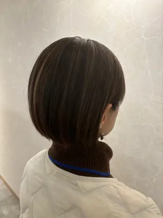 ショート カラー 髪の家 tikiのヘアスタイル