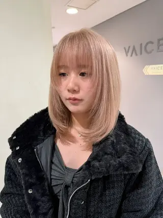 セミロング カラー ハイトーンレイヤー 顔まわりSOTAのヘアスタイル