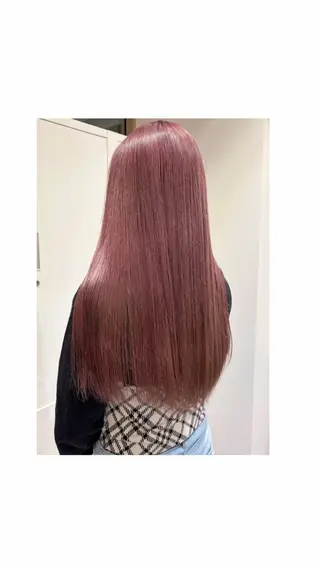 カラー BLEACH YURINAのヘアスタイル