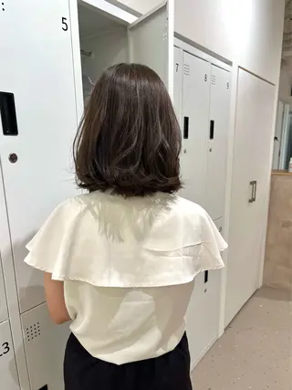 ミディアム 箱崎 凪沙のヘアスタイル
